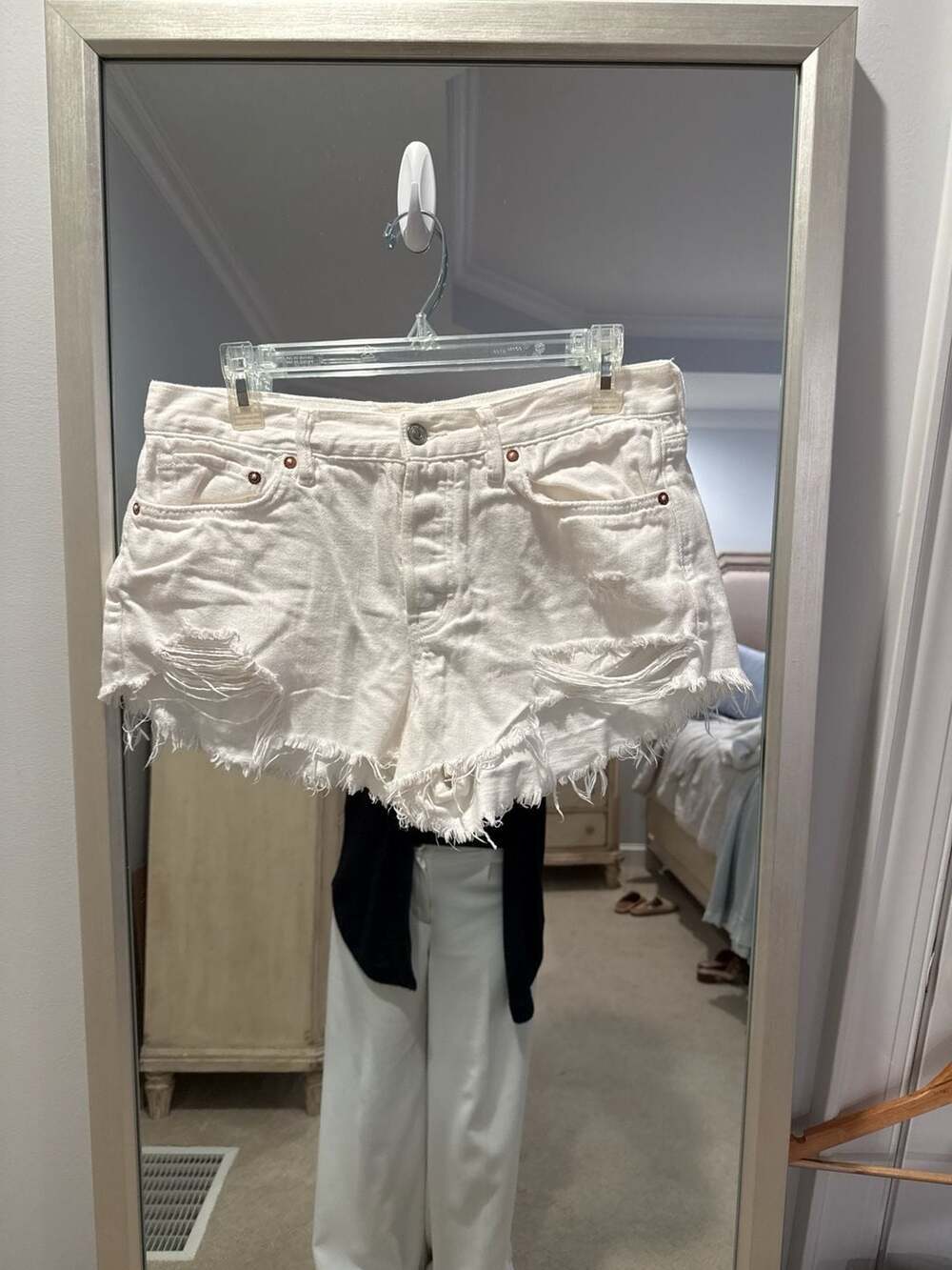 Free People We The Free Makai Cut Off Distressed Denim Shorts Size 29